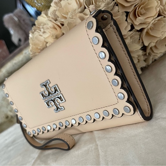 New Tory Burch BRITTEN STUDS FLAP
ENVELOPE WALLET - Picture 4 of 8